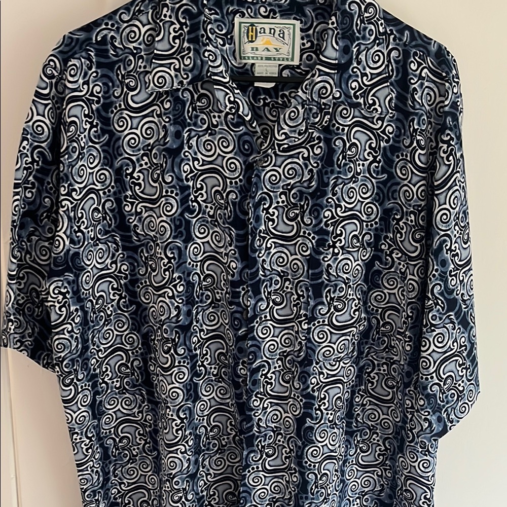 Men's Hawaiian shirt Blue and White Patterned Shirt